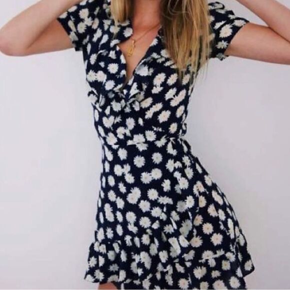 Old Navy Dresses & Skirts - Old Navy Blue Ditsy Floral Dress